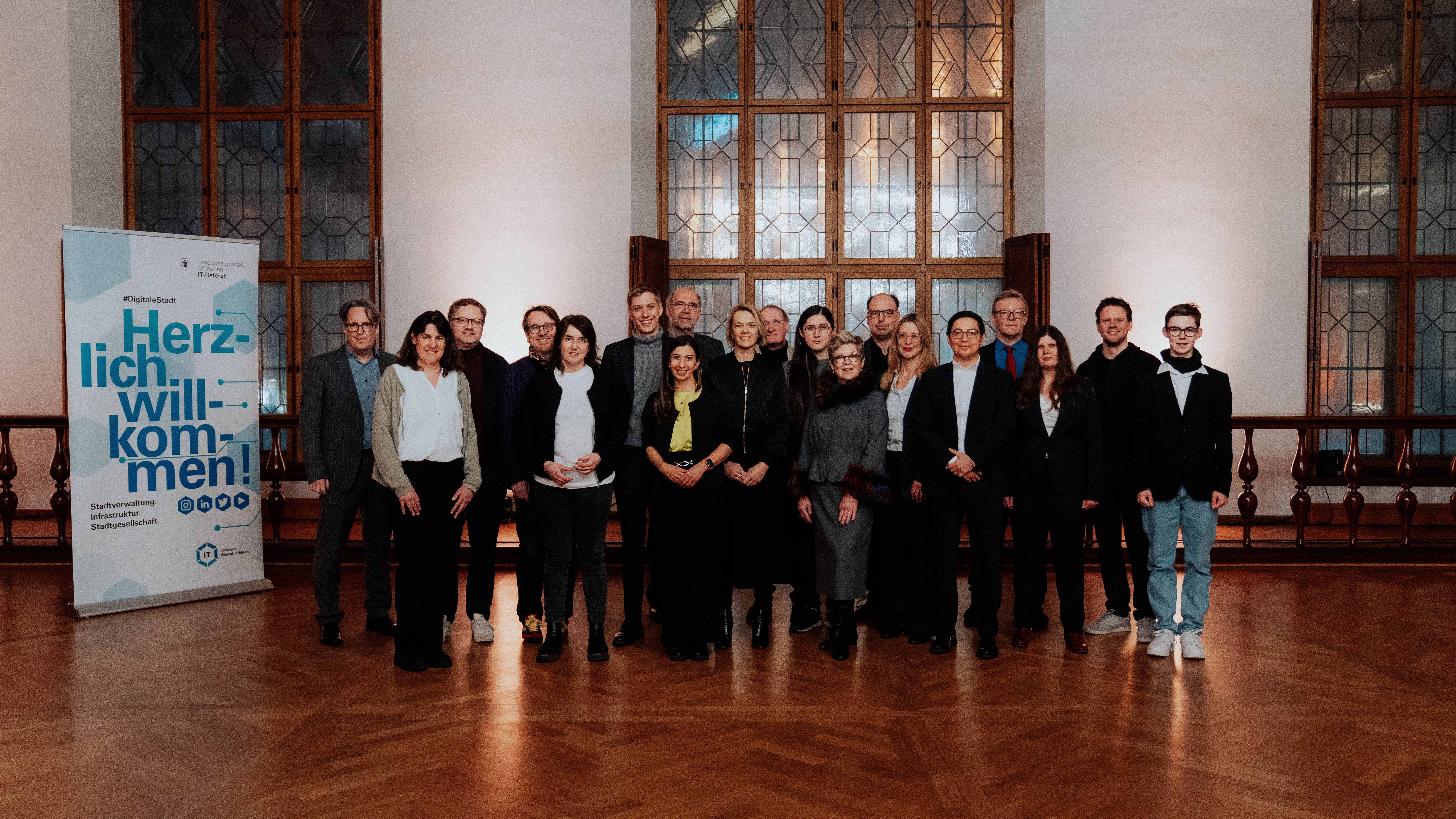 Gruppenbild der Gründungsveranstaltung des Digitalrats