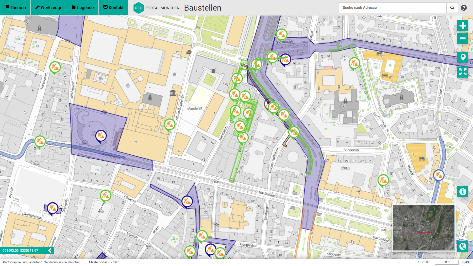 Die Grafik zeigt die Baumaßnahmen Münchens im GeoInfoWeb. Die städtische Verwaltung München kann damit anstehende öffentliche Baumaßnahmen im Straßenraum planen und zeitlich und räumlich besser aufeinander abstimmen.